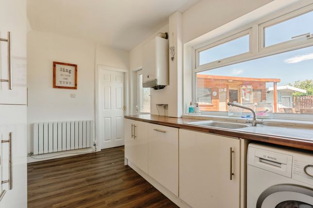 14, Calder Avenue, Clitheroe photo 4
