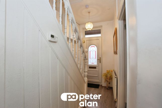 7, Llwynbach Terrace, Blackwood photo 2