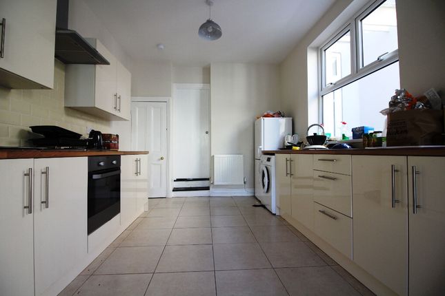 166, Mackintosh Place, Cardiff photo 3