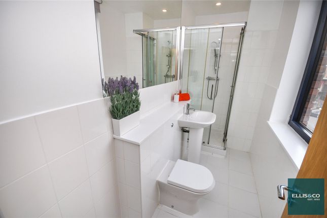 Flat 14 Sheldon House, 904-908, High Road, North Finchley photo 3
