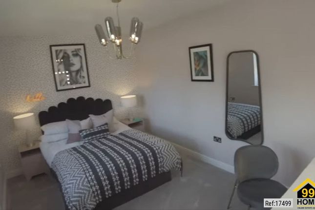 Flat 7, 10 Gilbert Place, London photo 4