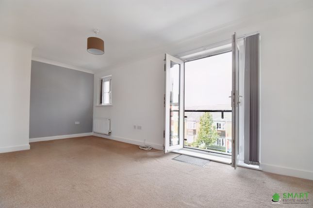 Flat for sale in River Plate Road, Exeter
