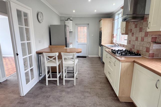 16, Goldwell Drive, Newbury photo 3