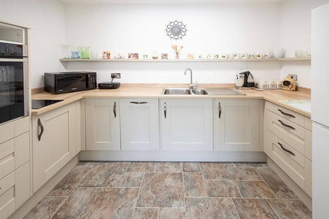 46 Champions Court, Henlow Drive, Dursley photo 3
