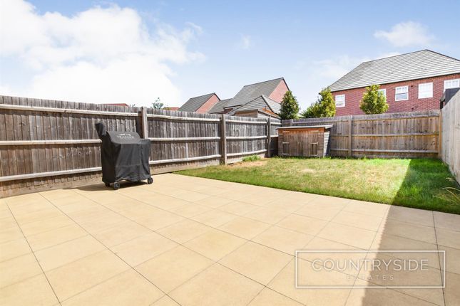 11, Lowlands Road, Hockley photo 4