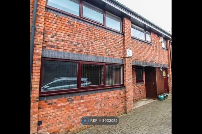 2-bed flat on Burtree, Washington, £665/mo
