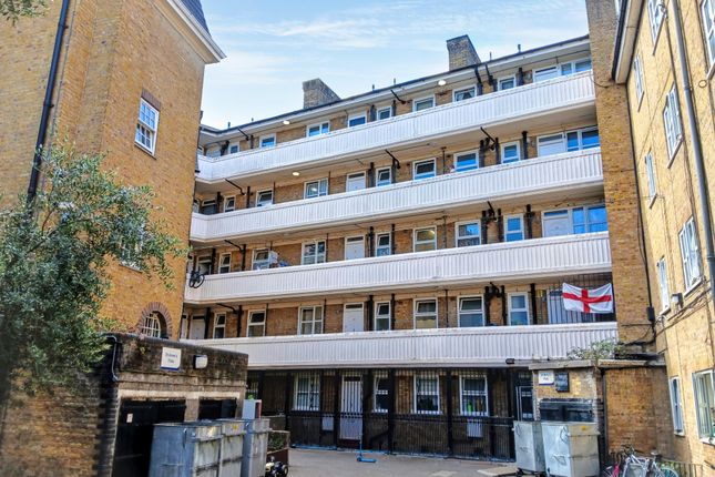 1-bed flat on Flat 60A, London, £230,000