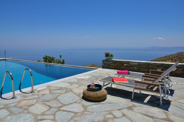 Villa for sale in Elissa, Kea (Ioulis), Kea - Kythnos, South Aegean, Greece