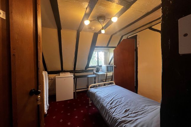 136, Ashford photo 2