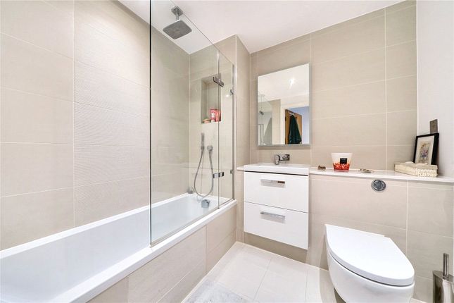 Flat 7, 500, Chiswick High Road, Chiswick photo 2