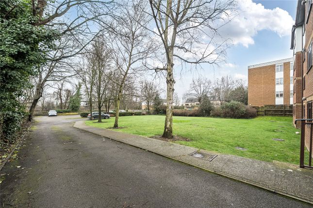 Flat 1 Wakefield Court, 73, Lawrie Park Road, London photo 4
