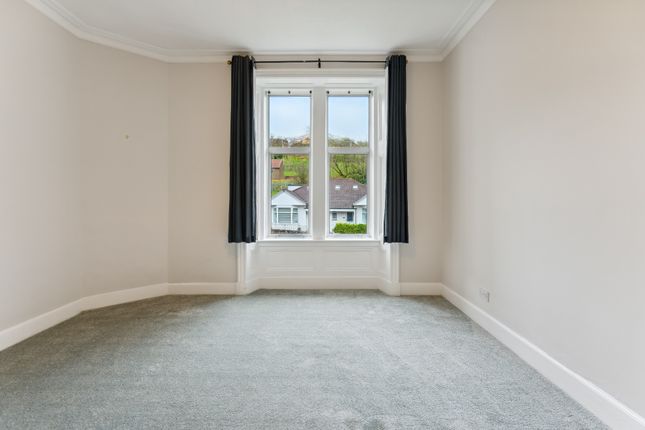 Flat to rent in Strathblane Road, Milngavie, Glasgow