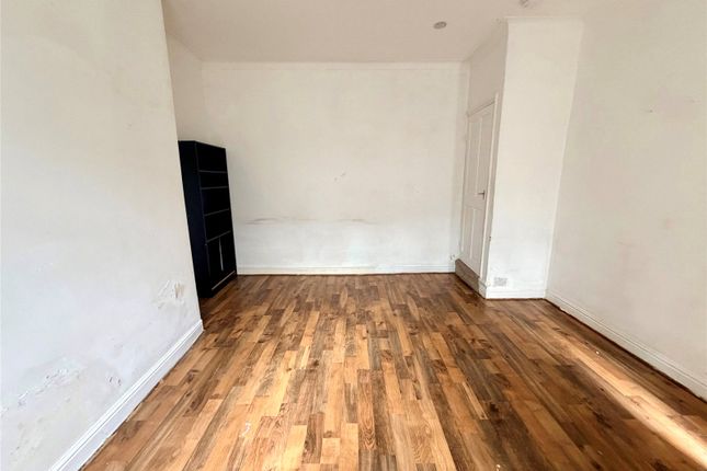62, Lapage Street, West Yorkshire photo 2