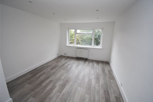 68, The Shires, Luton photo 2