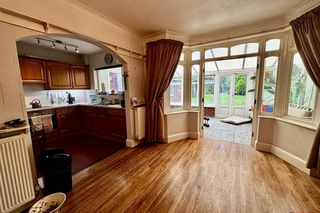 228, The Longshoot, Nuneaton photo 5