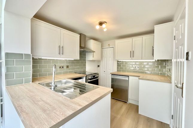 7 Jordan Way, Stone photo 3