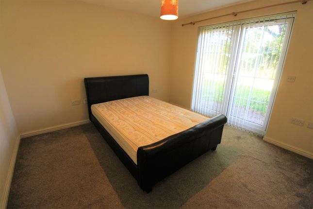 Thumbnail Flat to rent in Longfellow Road, Coventry