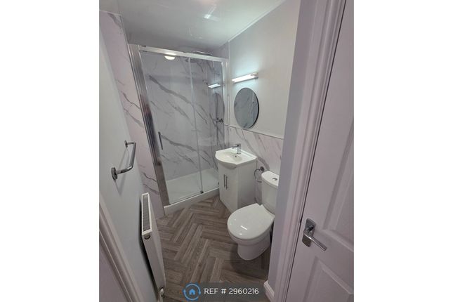 Flat, Gainsborough Court Stewart St, Crewe photo 4