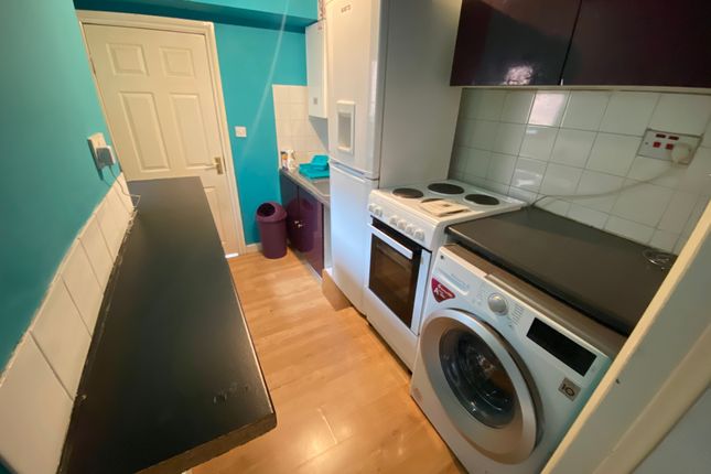 36a, Neachells Lane, Wolverhampton photo 4