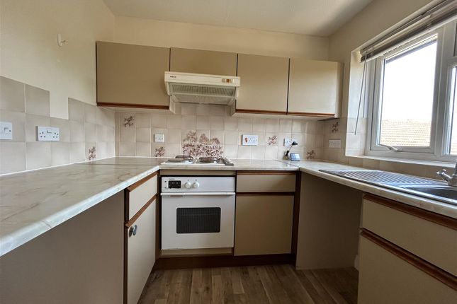 39, Meadow Court, Dorset photo 4