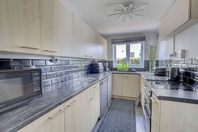 9, Thame Road, Thame photo 4
