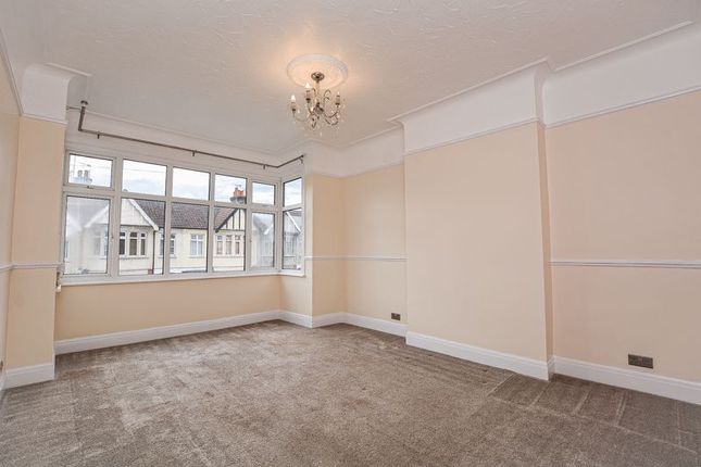 Bournemouth Park Road, Southend-On-Sea photo 3