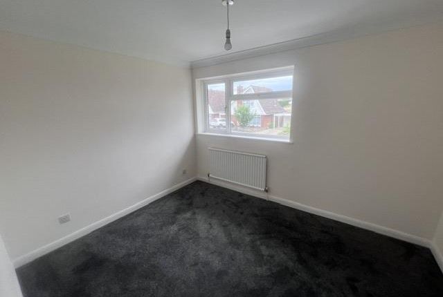 14, Pentland Road, Aylesbury photo 3
