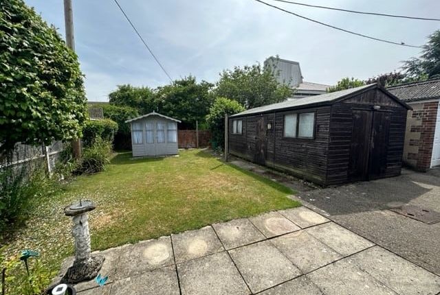 Detached bungalow for sale in Beverley Close, Thatcham