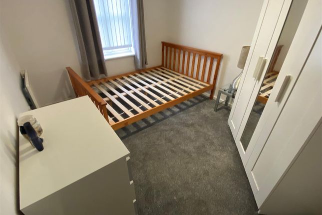 Flat to rent in St. Georges Court, Weston, Crewe