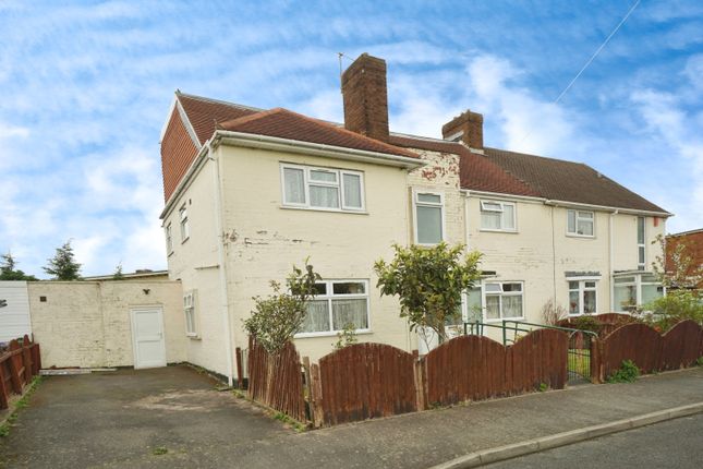 Thumbnail Semi-detached house for sale in Broadmeadow Green, Bilston