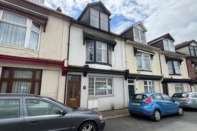 Thumbnail Maisonette to rent in Bitton Park Road, Teignmouth, Devon