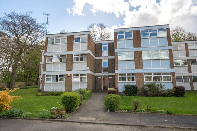 Thumbnail Flat for sale in Newton Court, Oakwood, Leeds