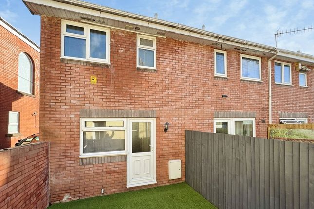 Baneswell Courtyard, Newport photo 4