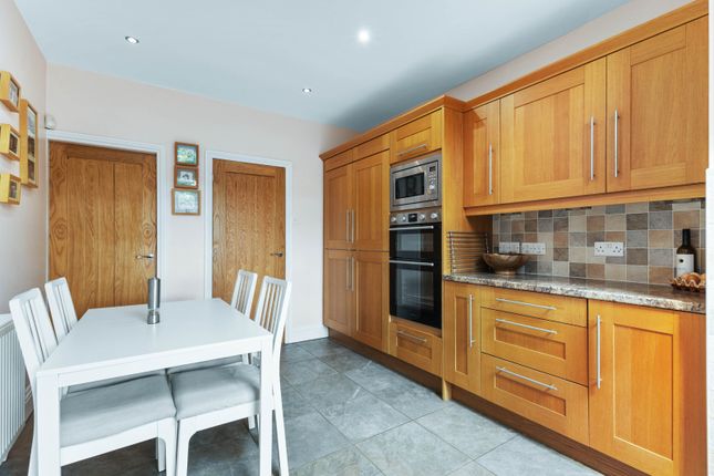 139 Manygates Lane, Sandal, Wakefield photo 5