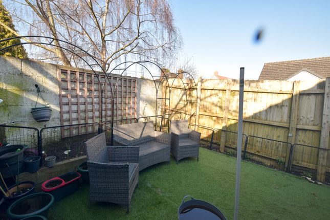 2, Glebeland Court, Telford photo 4