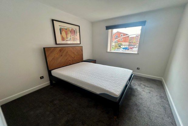Flat to rent in Henke Court, Caerdydd