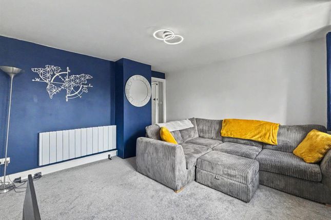 46, Barnwell Drive, Hockley photo 3