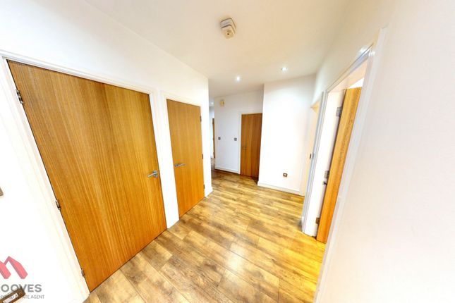 Flat for sale in Mossley Hill Drive, Liverpool