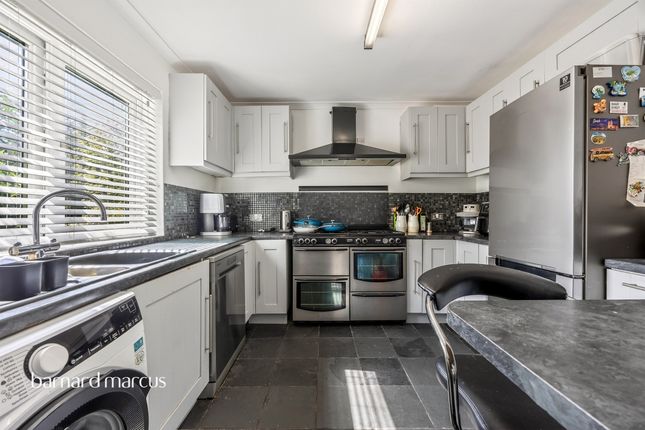 12a, Garston Lane, KENLEY photo 2