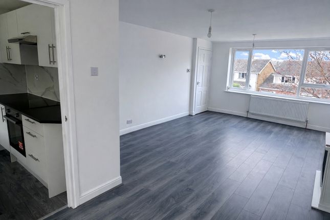 30, Monksfield Avenue, West Midlands photo 2