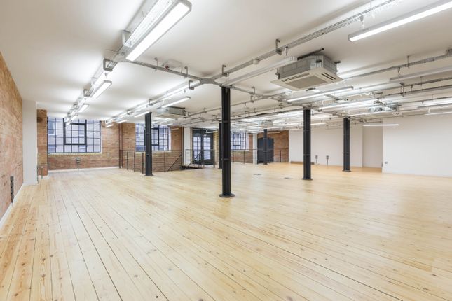 Office to let in Back Church Lane, London