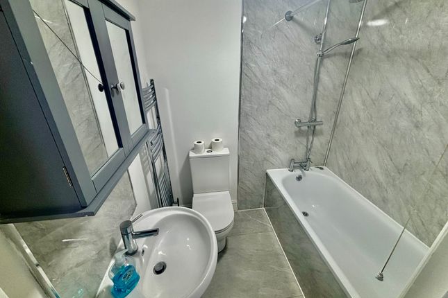 407, Bournemouth photo 3