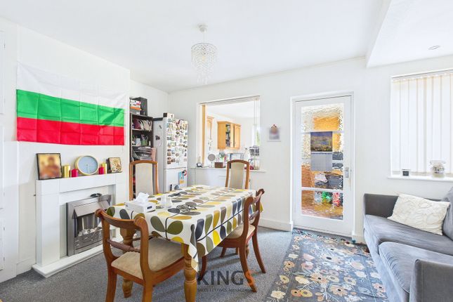 12 Chelwood Avenue, Hatfield photo 3
