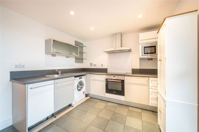 Flat 50, Galaxy Building, 5, Crews Street, London photo 4