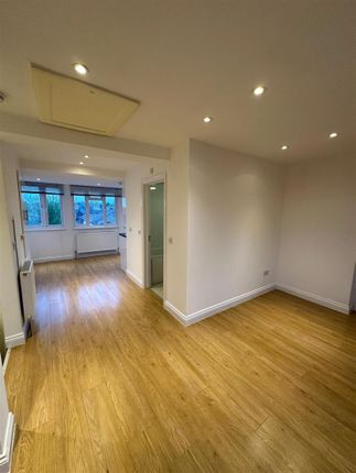 Flat 2, 151, Greenford Road, Harrow photo 3