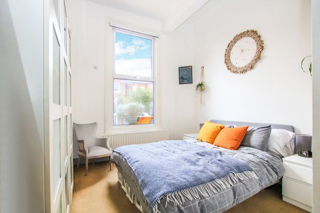 Flat to rent in Anson Road, London