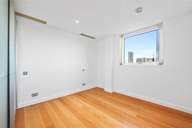 Flat for sale in Cinnabar Wharf Central, 24 Wapping High Street, Tower Hamlets, London