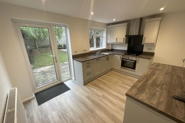 2 Isis Close, Congleton photo 2