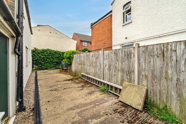 2, Vicarage Street, North Walsham photo 4