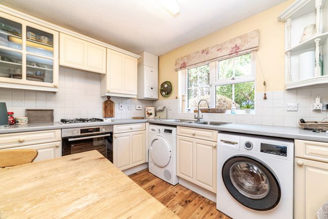 4, Reubens Crescent, Hampshire photo 4
